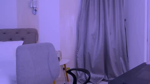 Snapshot of xnaominashx chatting on February 7, 2025, 9:05 am Naomi Nash online show from February 7, 2025, 9:05 am