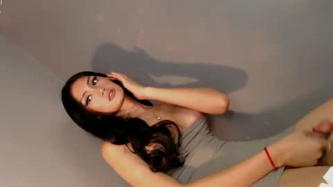 JACKY DELOS SANTOS online show from February 27, 2025, 4:43 pm