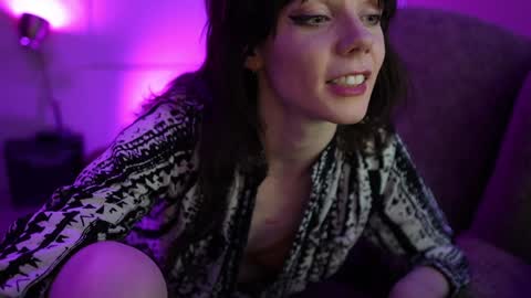 Bella Bondai online show from January 28, 2025, 8:47 am