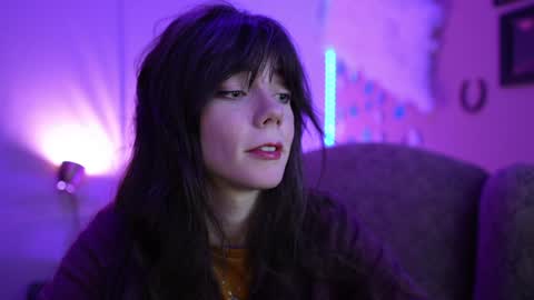 Bella Bondai online show from February 4, 2025, 11:05 am