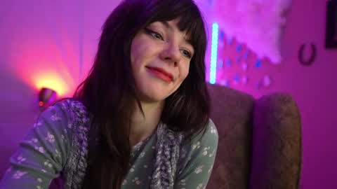 Bella Bondai online show from February 12, 2025, 2:54 pm