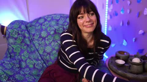 Bella Bondai online show from March 9, 2025, 9:35 am