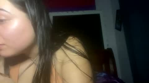 Snapshot of xocrybaby chatting on December 7, 2024, 7:49 am xocrybaby online show from December 7, 2024, 7:49 am