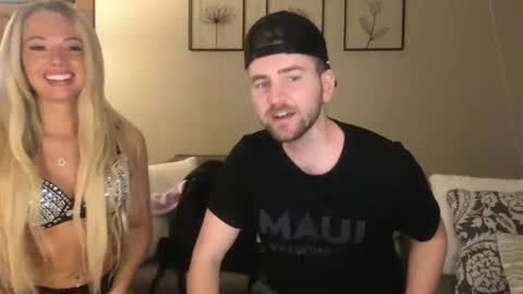 xoprincesspeachxo online show from December 14, 2025, 11:20 pm