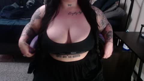 xorileyschembri online show from February 15, 2025, 2:04 am