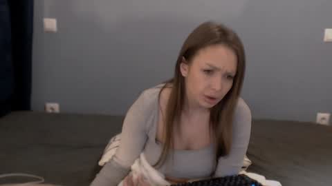 Snapshot of xsexycouples chatting on February 5, 2025, 12:53 am AnnaMaee online show from February 5, 2025, 12:53 am