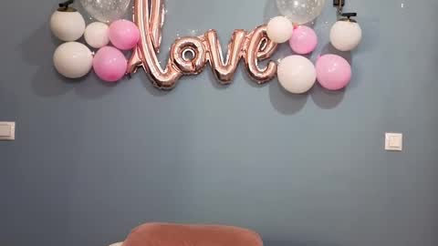 Snapshot of xsexycouples chatting on February 14, 2025, 12:09 am AnnaMaee online show from February 14, 2025, 12:09 am