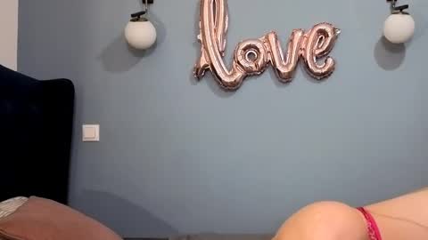 Snapshot of xsexycouples chatting on March 7, 2025, 10:32 pm AnnaMaee online show from March 7, 2025, 10:32 pm