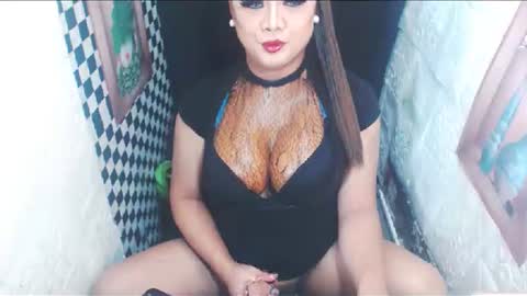 Snapshot of xsexyhugecock chatting on September 9, 2025, 2:38 pm AYU  online show from September 9, 2025, 2:38 pm