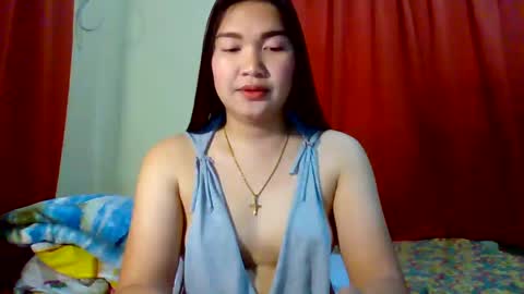 Snapshot of xsweetiemajax chatting on February 8, 2025, 1:32 am HI IM PAULINE online show from February 8, 2025, 1:32 am