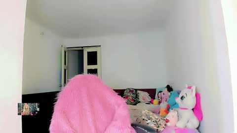 Snapshot of xthesexyboyx chatting on January 19, 2025, 4:12 am Femboy Exotic online show from January 19, 2025, 4:12 am