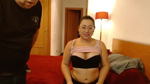 thiagoeva online show from December 8, 2024, 11:29 pm