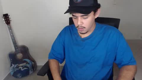 Snapshot of xtranherr chatting on November 19, 2025, 5:40 am xtranherr online show from November 19, 2025, 5:40 am