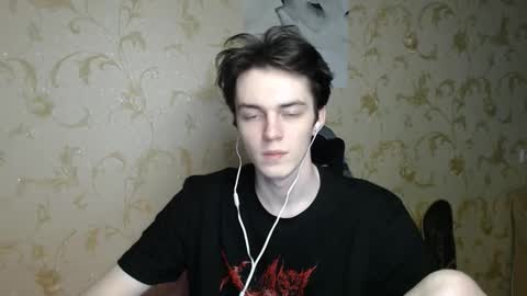 traqqq online show from March 23, 2026, 8:02 pm