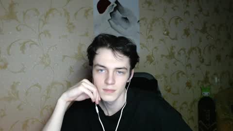 traqqq online show from March 30, 2026, 7:37 pm