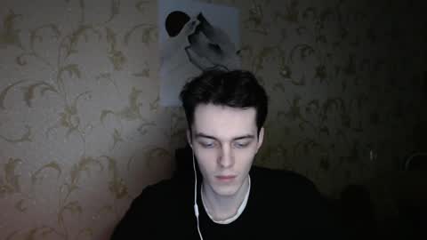 traqqq online show from April 22, 2026, 8:43 pm