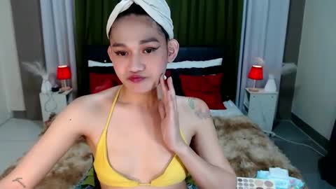 xtspetitehugecock online show from February 24, 2026, 4:32 am