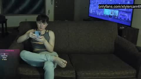 xtylercam69 online show from May 4, 2026, 1:34 am