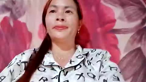 xuxulove00 online show from October 13, 2025, 4:45 am