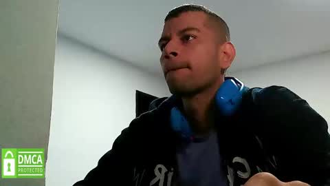 xuyeeg online show from February 16, 2025, 7:37 am