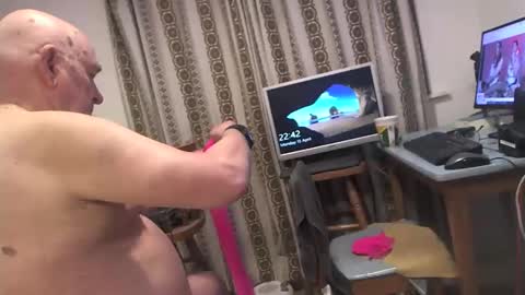 Snapshot of xvoyeur2011x chatting on April 13, 2026, 9:42 pm xvoyeur2011x online show from April 13, 2026, 9:42 pm