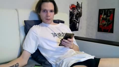 xWannalove online show from November 28, 2025, 4:09 pm