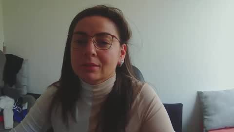 beyota online show from October 21, 2025, 8:42 pm