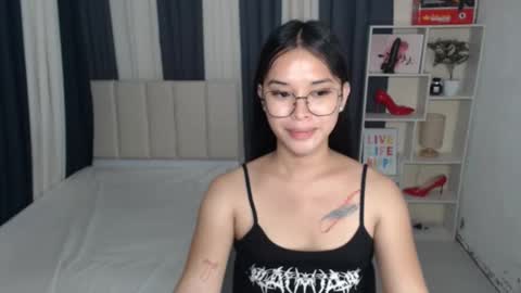 Snapshot of xxbigcockchloexx chatting on September 16, 2025, 12:17 pm CHLOES ROOM online show from September 16, 2025, 12:17 pm