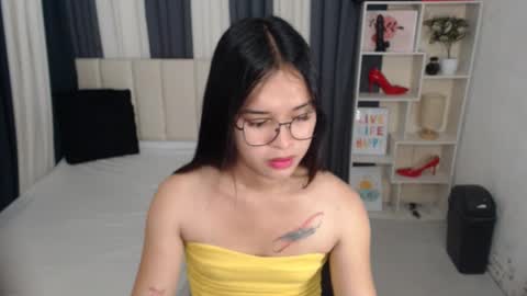 Snapshot of xxbigcockchloexx chatting on September 24, 2025, 9:23 am CHLOES ROOM online show from September 24, 2025, 9:23 am