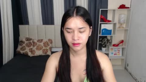 CHLOES ROOM online show from November 29, 2025, 9:56 am