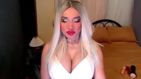 Snapshot of xxcinddyxx chatting on September 18, 2025, 10:17 am cinddy online show from September 18, 2025, 10:17 am