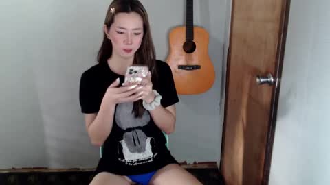 Snapshot of xxinnocentbellaxx chatting on December 19, 2024, 11:25 pm Dyanna Zulla online show from December 19, 2024, 11:25 pm