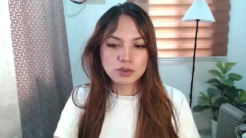 Snapshot of xxjulielovesyouxx chatting on February 15, 2025, 11:58 pm July online show from February 15, 2025, 11:58 pm