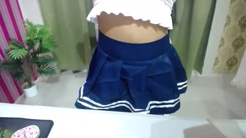 Aya online show from December 17, 2025, 1:39 pm