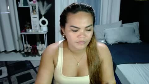 Kylie Smith online show from June 3, 2026, 2:03 am
