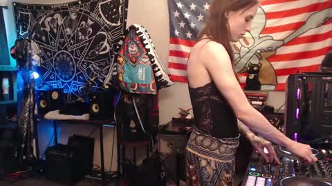 Lilith online show from September 17, 2025, 1:51 am