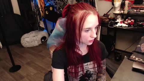 Lilith online show from December 16, 2025, 2:05 am