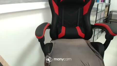  Kaycee  online show from September 22, 2025, 1:02 pm