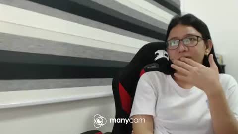  Kaycee  online show from September 29, 2025, 1:27 pm