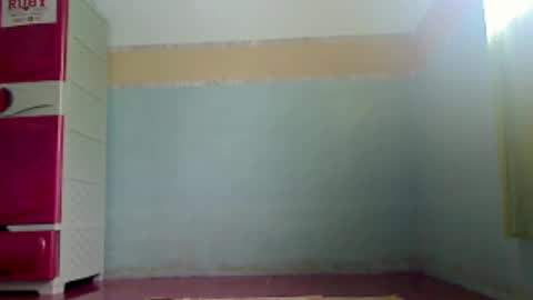 Snapshot of xxpinaymomxx chatting on December 10, 2024, 7:05 am xxpinaymomxx online show from December 10, 2024, 7:05 am