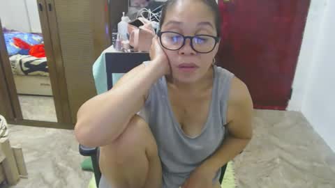 xxsexypinayxx online show from April 14, 2026, 12:05 am