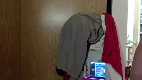 Snapshot of xxstrawberryjanexx chatting on December 20, 2024, 4:09 am Strawberry Jane online show from December 20, 2024, 4:09 am