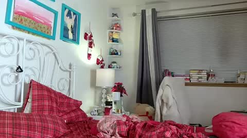 Snapshot of xxstrawberryjanexx chatting on December 31, 2024, 6:59 am Strawberry Jane online show from December 31, 2024, 6:59 am