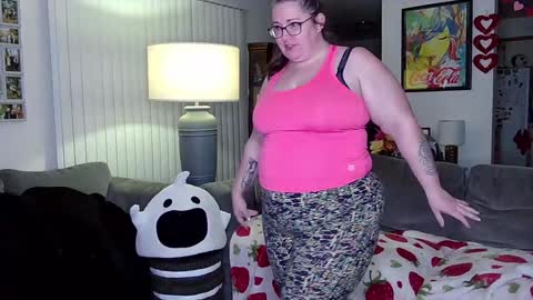 Snapshot of xxstrawberryjanexx chatting on January 22, 2025, 3:31 am Strawberry Jane online show from January 22, 2025, 3:31 am