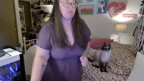 Snapshot of xxstrawberryjanexx chatting on February 21, 2025, 5:02 am Strawberry Jane online show from February 21, 2025, 5:02 am