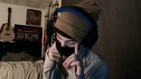 Snapshot of xxwhitefoxx chatting on March 4, 2025, 8:13 am David Fox online show from March 4, 2025, 8:13 am