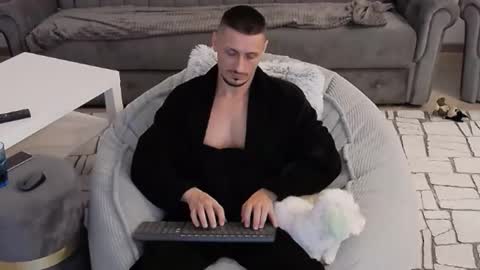 xxx_alejandro online show from October 2, 2025, 8:05 pm