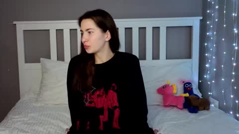 Eva online show from January 10, 2026, 4:25 am