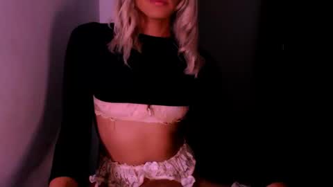 Chiara online show from September 24, 2025, 4:16 am