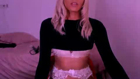 Snapshot of xxxanonymousloverxxx chatting on April 25, 2026, 3:53 am Chiara online show from April 25, 2026, 3:53 am